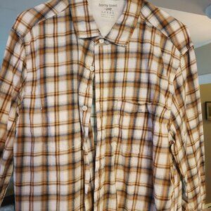 Men's Large Horny Toad Shirt. Like New.